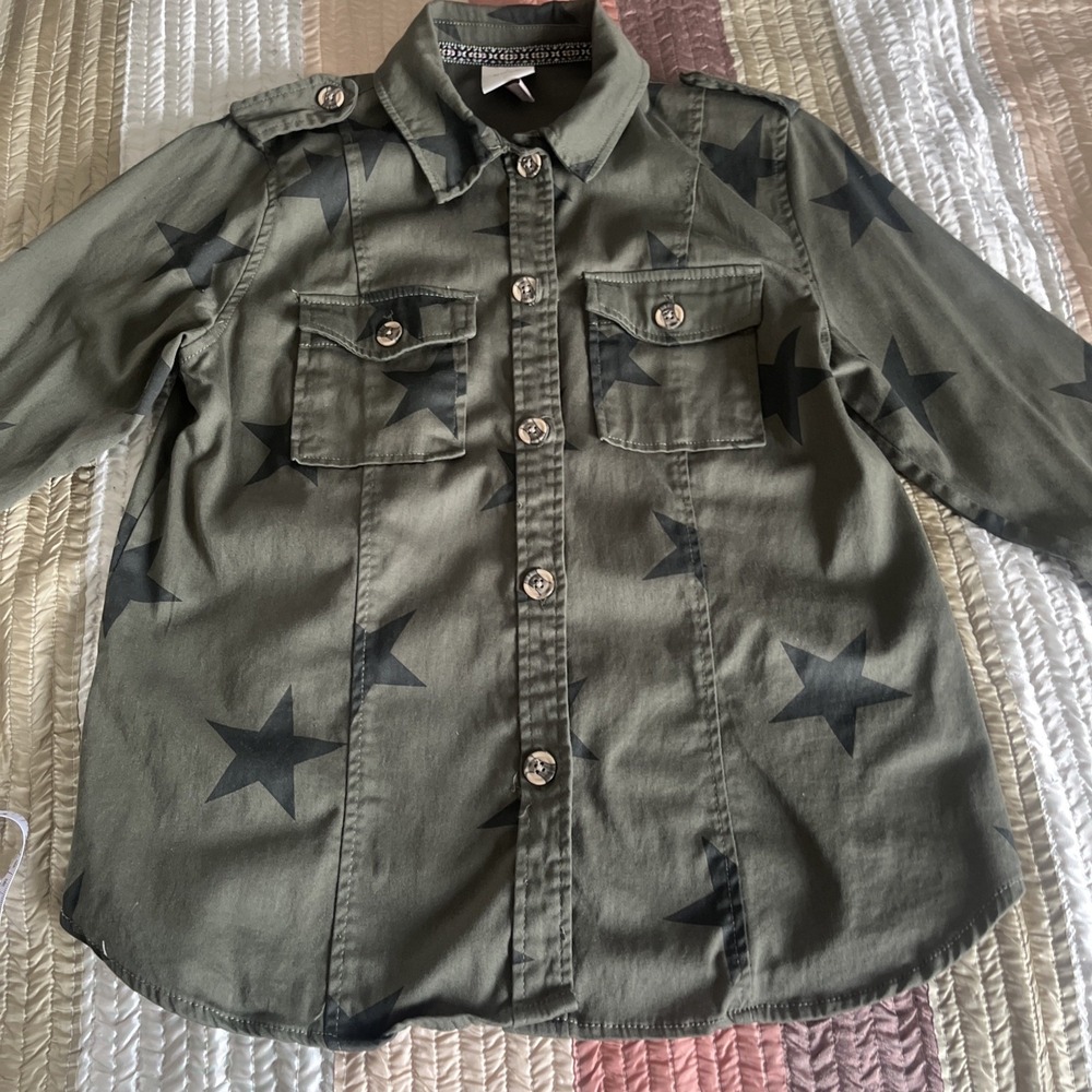 Knox Rose Long Sleeve Button Down Women Army Green Shirt With Stars Size M